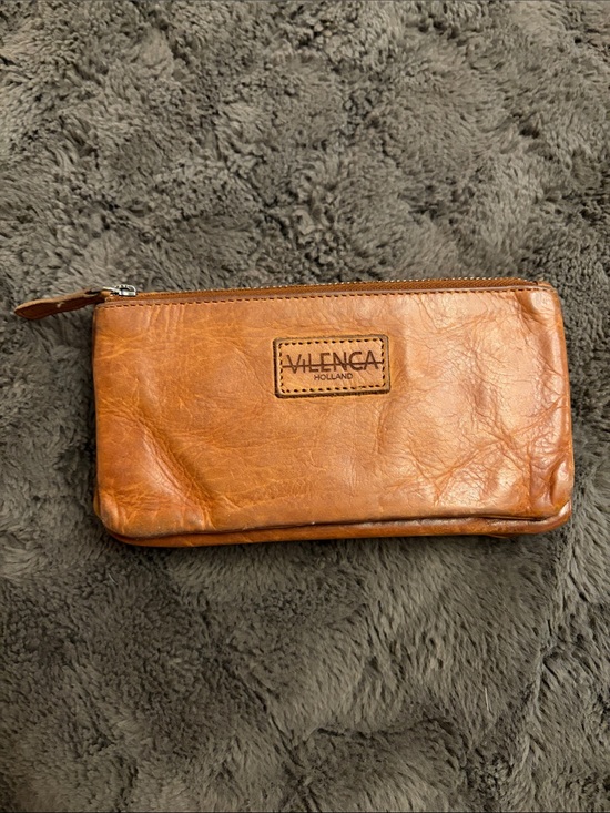 Vilenca Holland Handbags - Valenca Holland Women's Leather Zip Wallet in Tan